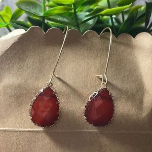 Teardrop dangle gold tone earrings NEW